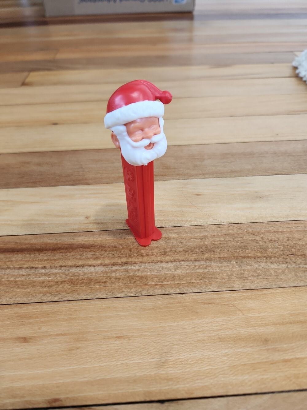 Vintage 1970's SANTA CLAUS PEZ DISPENSER Closed Eyes With Feet